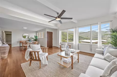 3654 Kumu St, Honolulu, HI 96822