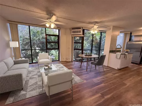 930 Kaheka St #203, Honolulu, HI 96814