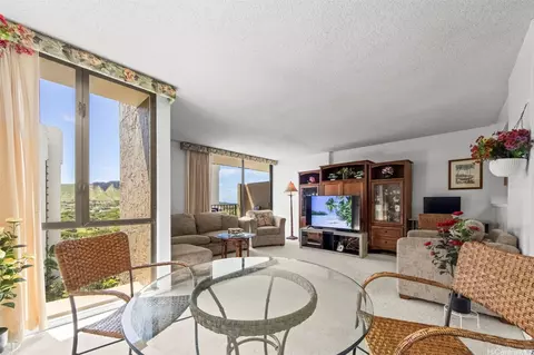 311 Ohua Ave #1303, Honolulu, HI 96815