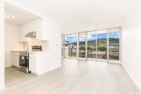 2121 Algaroba St #301, Honolulu, HI 96826