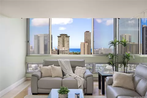 500 University Ave #2204, Honolulu, HI 96826