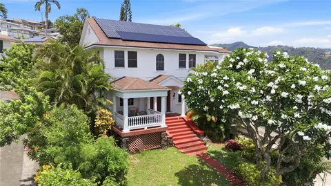 1176 Alewa Dr, Honolulu, HI 96817