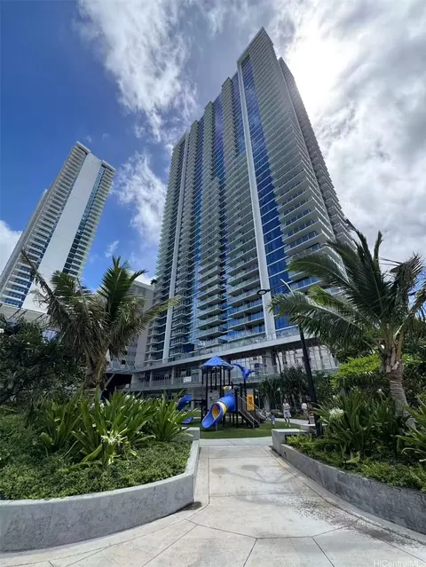 1500 Rycroft St #508R, Honolulu, HI 96814
