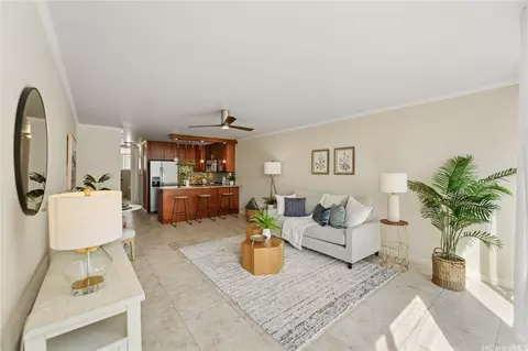 2611 Ala Wai Blvd #902, Honolulu, HI 96815