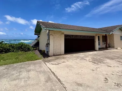 55-121 Naupaka St #B, Laie, HI 96762