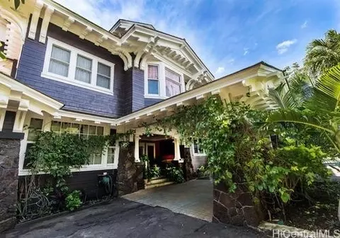 2001 Vancouver Dr, Honolulu, HI 96822