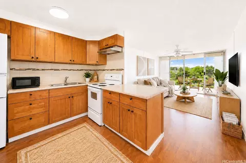 95-061 Waikalani Dr #D706, Mililani, HI 96789