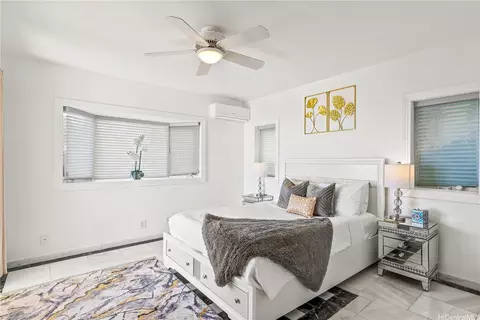 Bedroom - 671 Kahiau Loop, Honolulu, HI 96821 photo 4 of 7