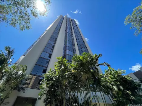 930 Kaheka St #3002, Honolulu, HI 96814