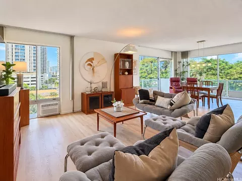240 Makee Rd #4C, Honolulu, HI 96815