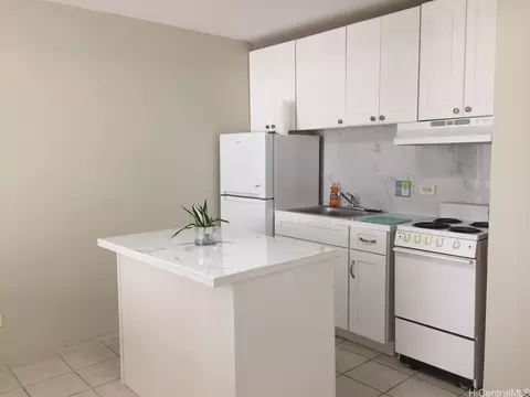 424 Walina St #54, Honolulu, HI 96815