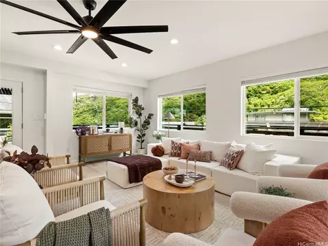 3133 Nihi St, Honolulu, HI 96819