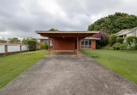 1818 Hoolele St, Pearl City, HI 96782
