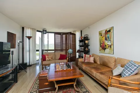 5070 Likini St #112, Honolulu, HI 96818