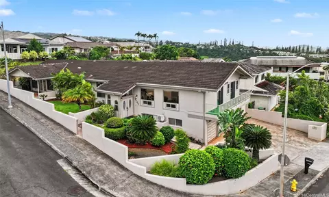 98-681 Papalealii St, Aiea, HI 96701