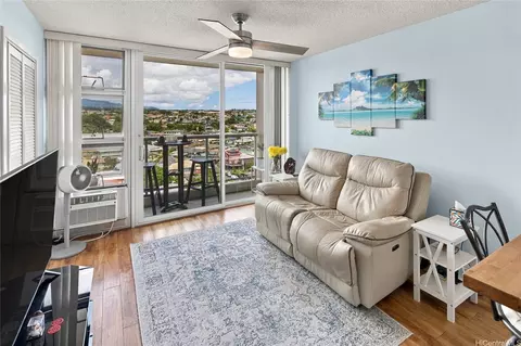 94-979 Kauolu Pl #1110, Waipahu, HI 96797