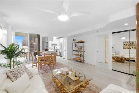 1212 Nuuanu Ave #1503, Honolulu, HI 96817
