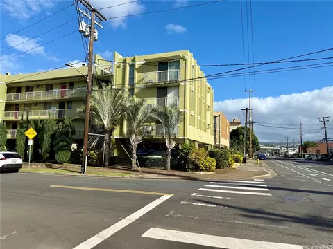 906 Lehua Ave #B404, Pearl City, HI 96782