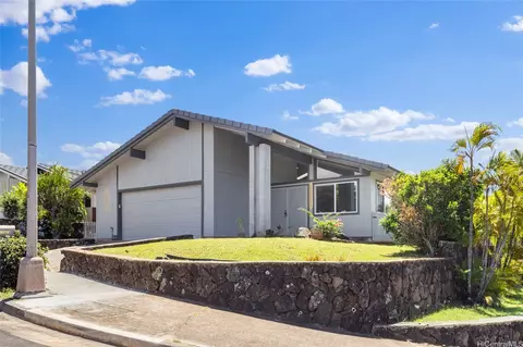 98-1605 Piki St, Aiea, HI 96701