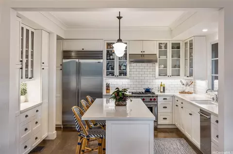 Kitchen - 4315 Panini Loop #A, Honolulu, HI 96816 photo 1 of 2
