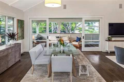 Dining - 4315 Panini Loop #A, Honolulu, HI 96816 photo 2 of 4