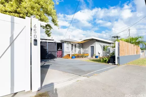 650 Oneawa St, Kailua, HI 96734