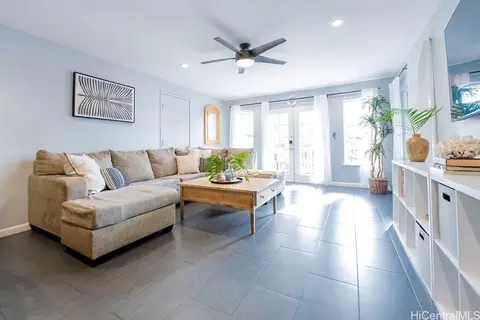 650 Oneawa St, Kailua, HI 96734