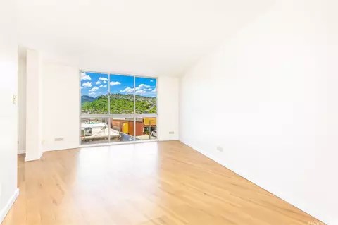 1139 9th Ave #304, Honolulu, HI 96816
