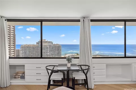 1700 Ala Moana Blvd #3304, Honolulu, HI 96815
