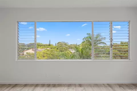 46-271 Kahuhipa St #E212, Kaneohe, HI 96744