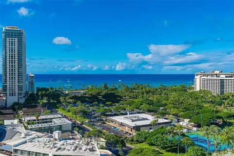 383 Kalaimoku St #1814, Honolulu, HI 96815