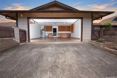 94-277 Kuanalio Loop, Mililani, HI 96789