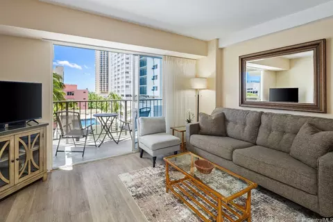 2440 Kuhio Ave #507, Honolulu, HI 96815