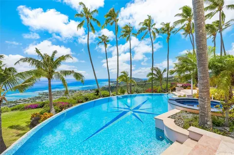 Exterior - 509 Moaniala St, Honolulu, HI 96821 photo 2 of 4