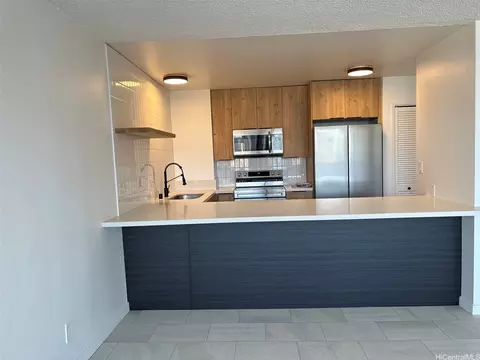 1255 Nuuanu Ave #2002, Honolulu, HI 96817