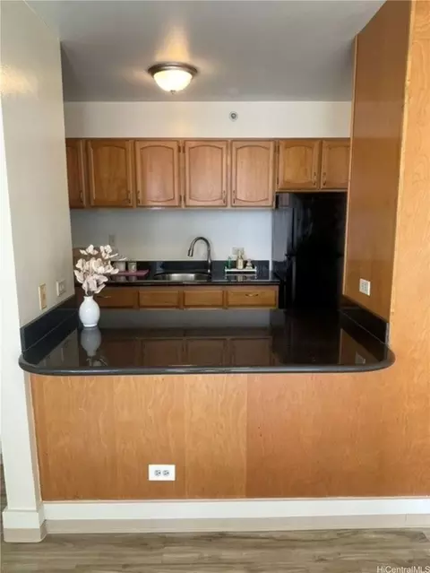 2522 Date St #1105, Honolulu, HI 96826