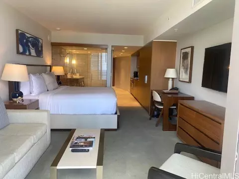 2139 Kuhio Ave #2211, Honolulu, HI 96815