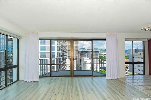 700 Richards St #1104, Honolulu, HI 96813