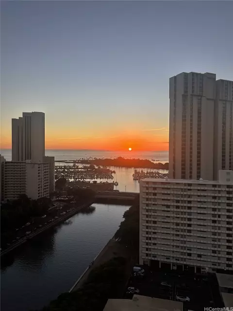 1848 Kahakai Dr #2208, Honolulu, HI 96814