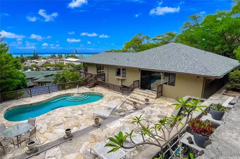5926 Kalanianaole Hwy, Honolulu, HI 96821