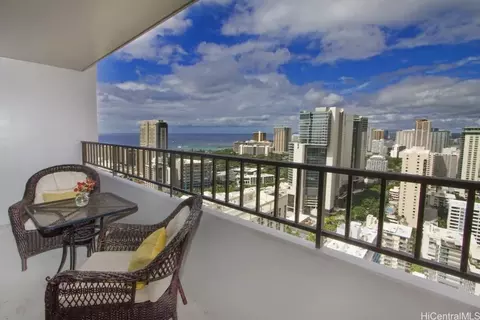 2240 Kuhio Ave #3207, Honolulu, HI 96815
