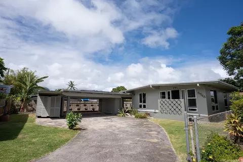 554 Auwai St # -A, Kailua, HI 96734