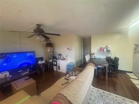 94-099 Waipahu St #A312, Waipahu, HI 96797