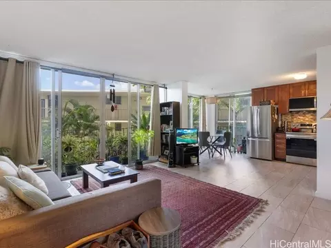 1634 Makiki St #205, Honolulu, HI 96822