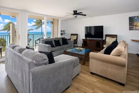 53-567 Kamehameha Hwy #PH3, Hauula, HI 96717