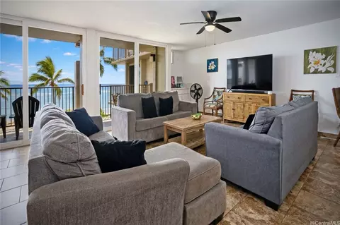53-567 Kamehameha Hwy #PH4, Hauula, HI 96717