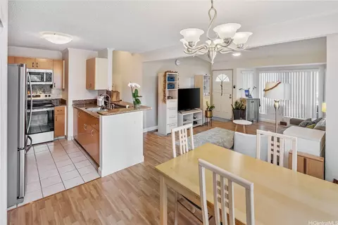 545 Mananai Pl #28R, Honolulu, HI 96818