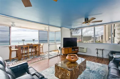 2500 Kalakaua Ave #1402, Honolulu, HI 96815