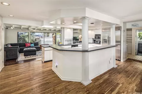 636 Kaiemi St #A, Kailua, HI 96734