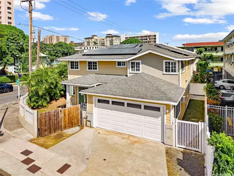 1025 Punahou St #A, Honolulu, HI 96826
